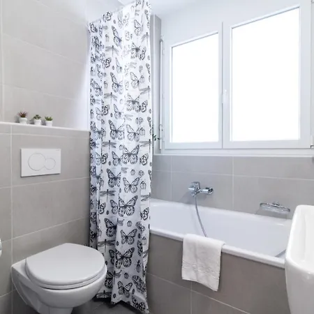 Apartmán Modern 2 Bedrooms At Le Bouveret. Self-checkin. *