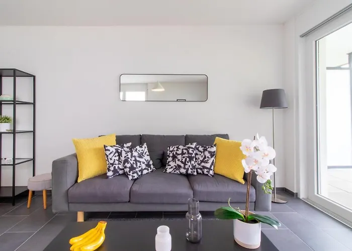 Modern 2 Bedrooms At Le Bouveret. Self-checkin. Apartamento Port-Valais