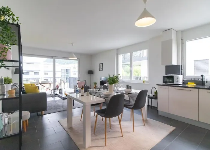 Modern 2 Bedrooms At Le Bouveret. Self-checkin. 公寓 *